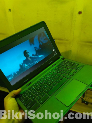 DELL Laptop এটি একটি ক্রোম বুক এটির রেম 4gb ৩২